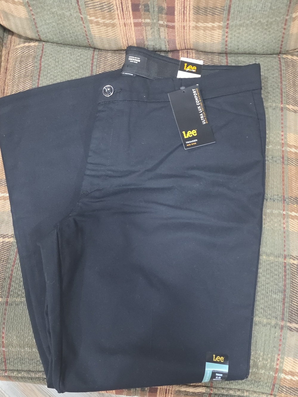 Lee Men’s Dark Navy Chino Pants